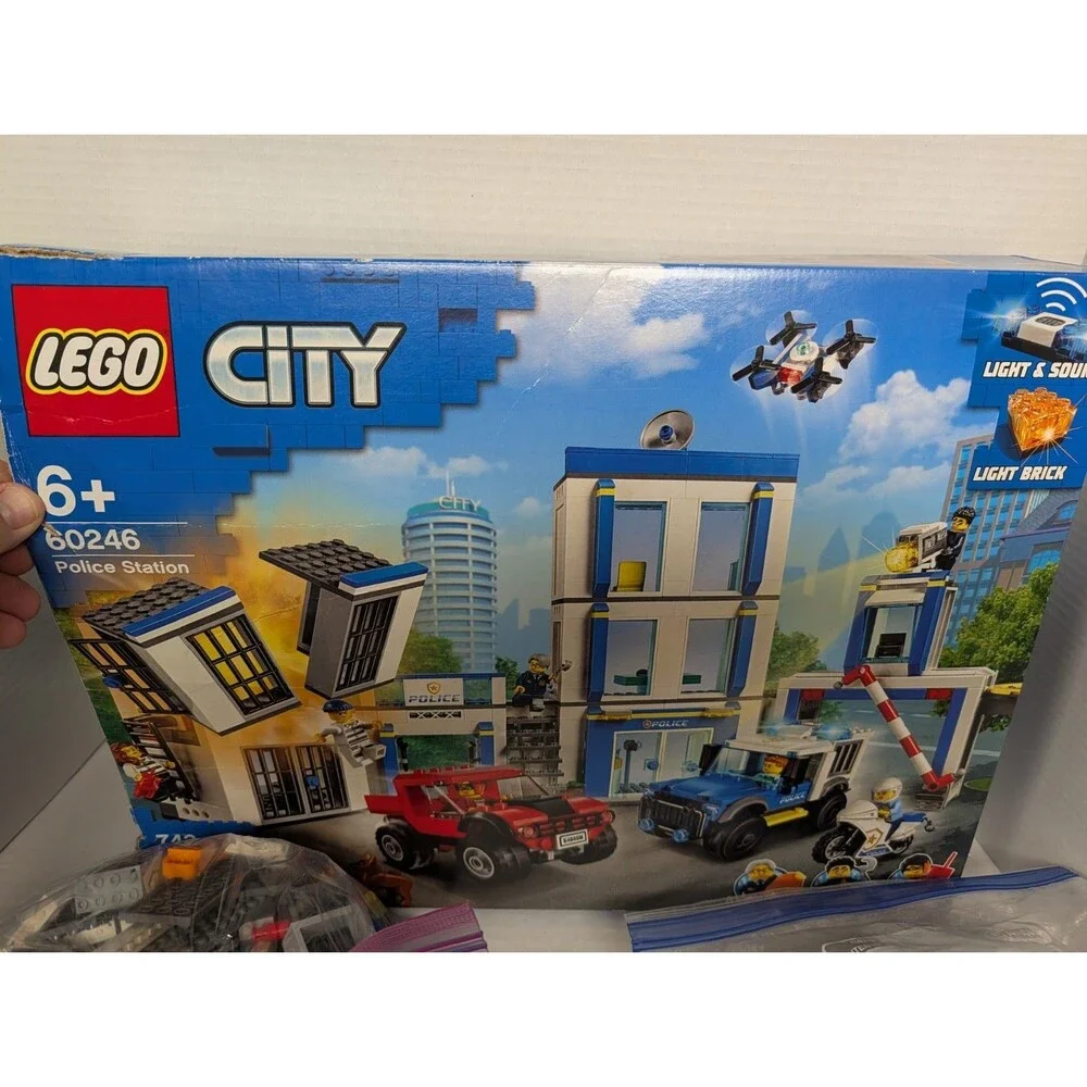 LEGO City Police Station 60246 (Read Description)